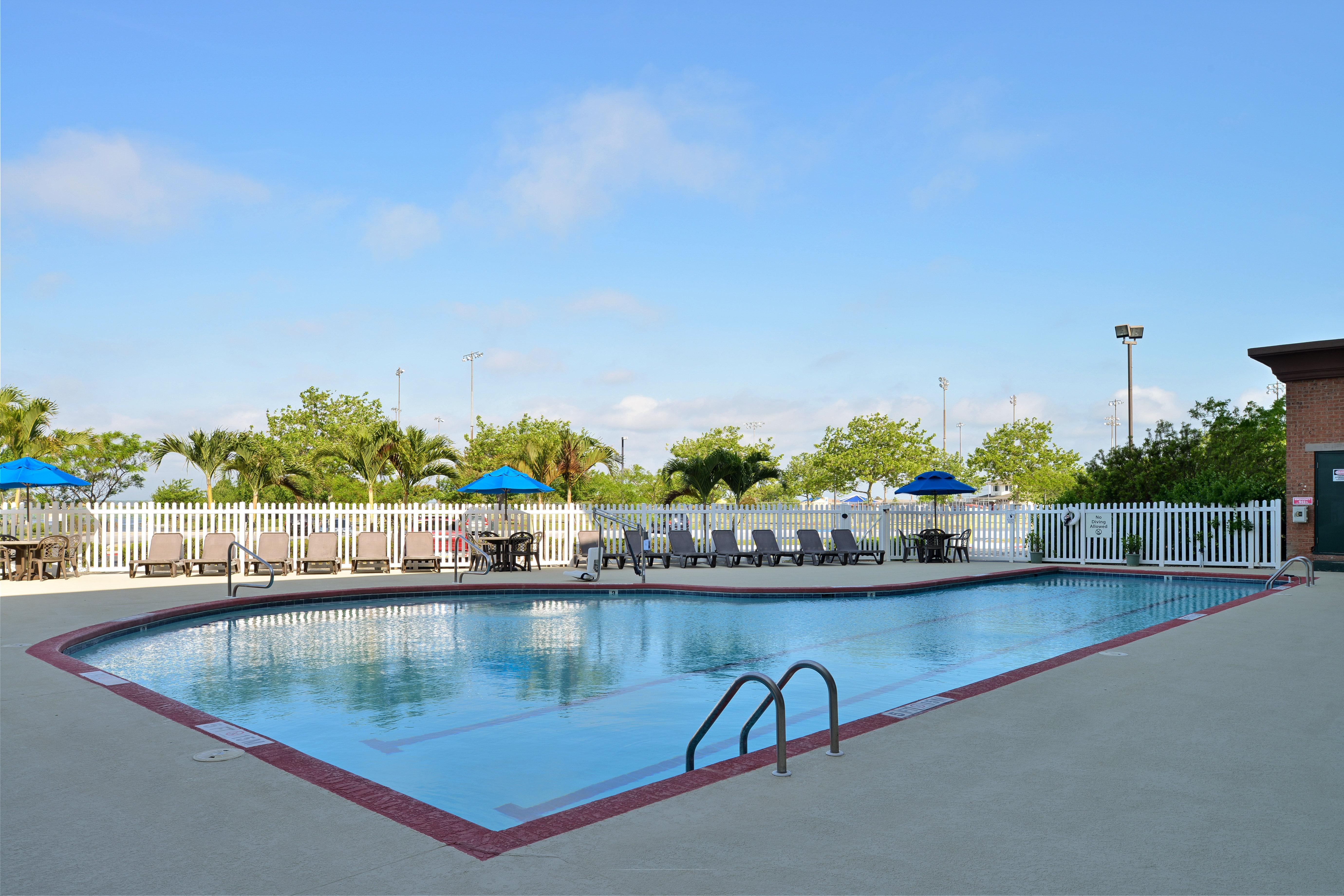 Holiday Inn Express & Suites - Ocean City, An Ihg Hotel Exterior photo